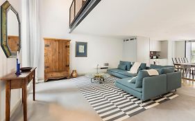 Majestic Apartment W/ Patio By Lovelystay